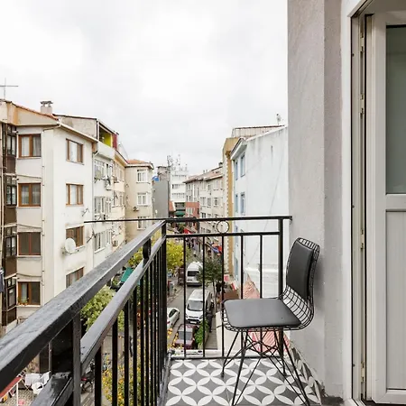 Recently Renovated Designer 2 Bedroom * Istanbul